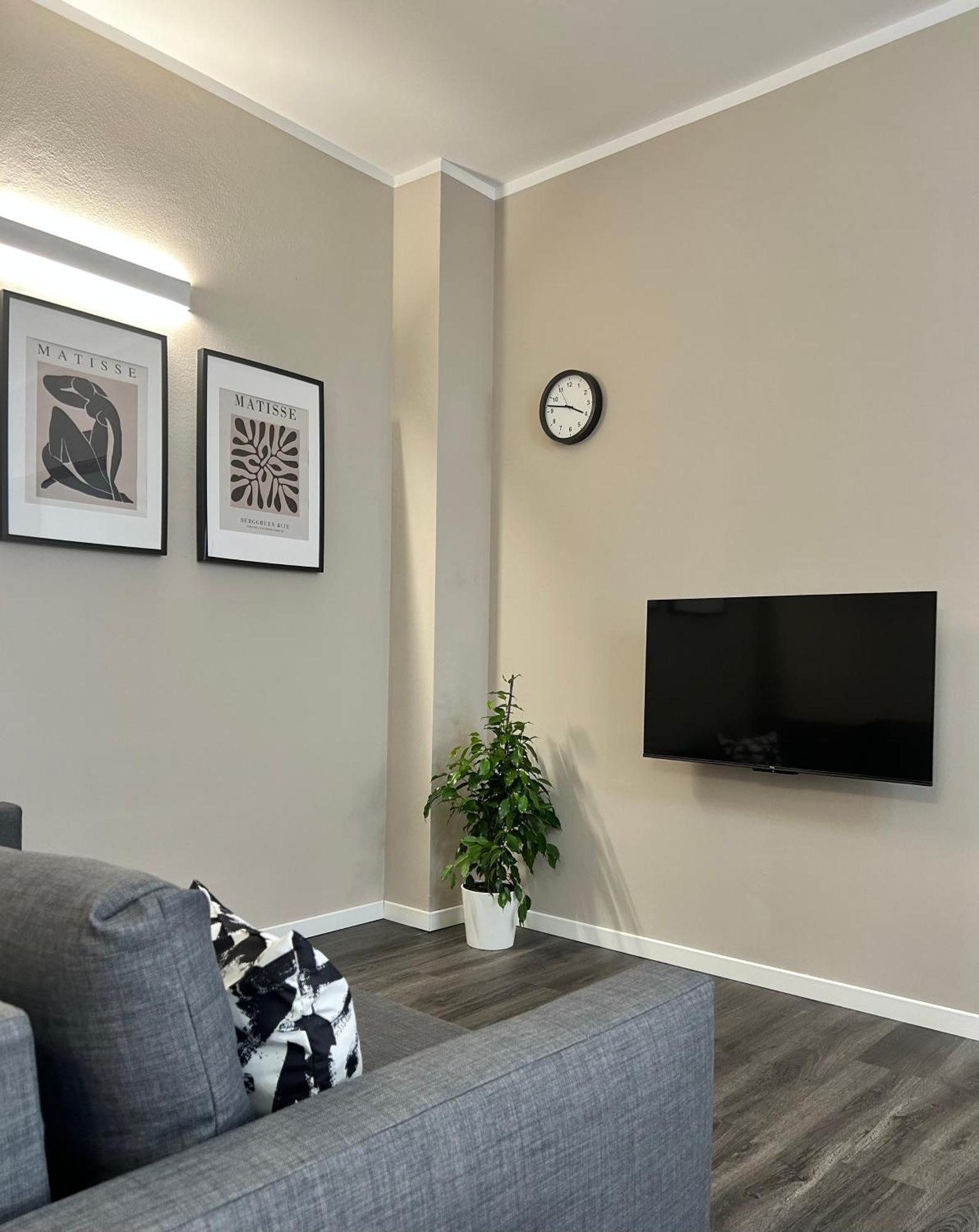 Tezone Seven Apartments Верона Экстерьер фото