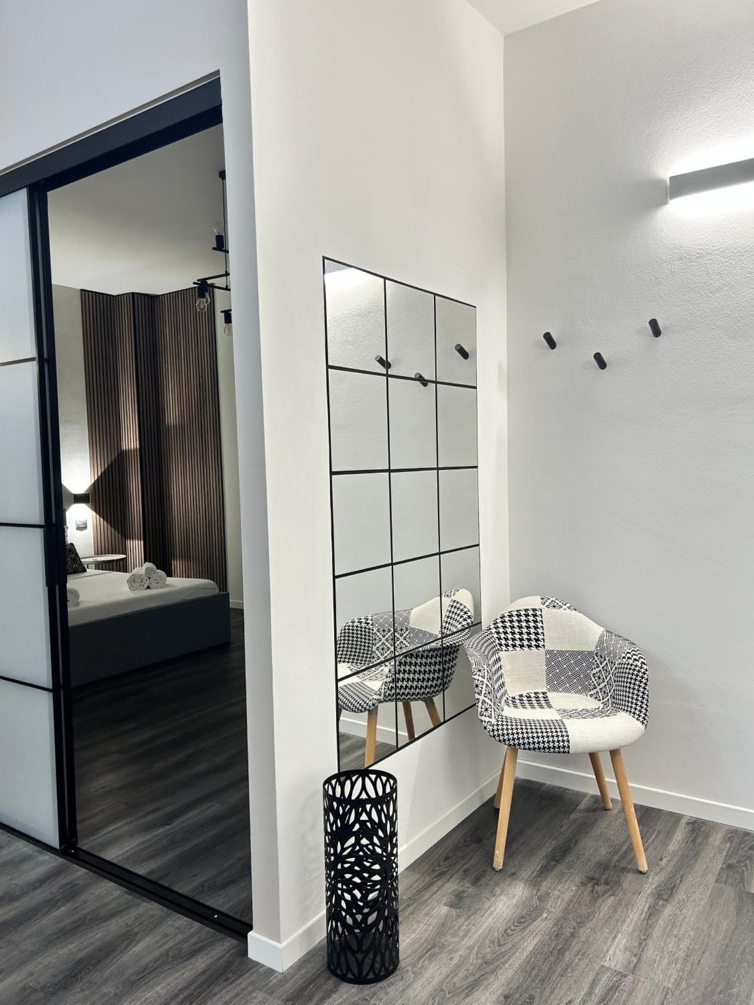 Tezone Seven Apartments Верона Экстерьер фото