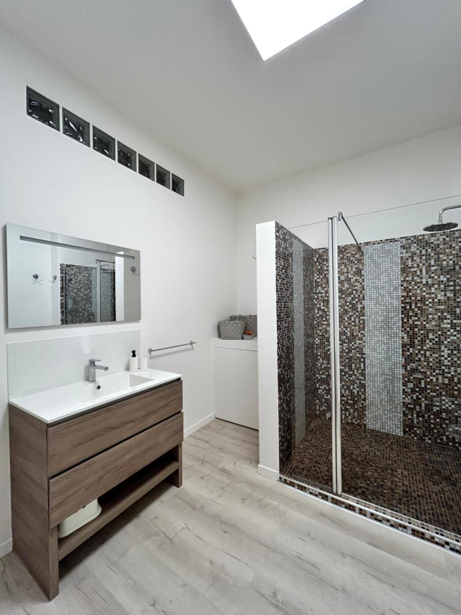 Tezone Seven Apartments Верона Экстерьер фото
