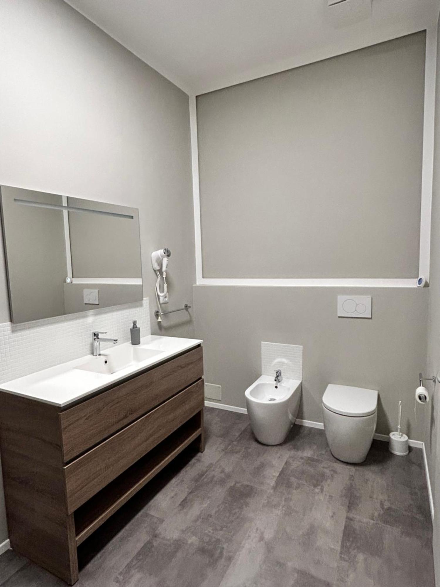 Tezone Seven Apartments Верона Номер фото