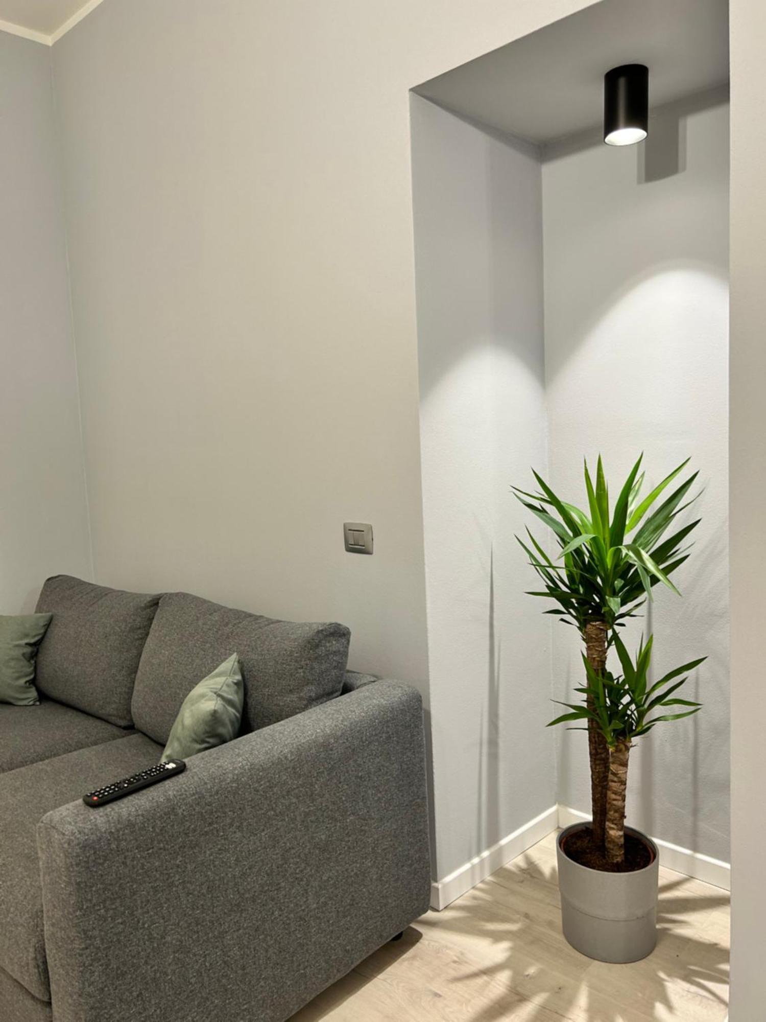 Tezone Seven Apartments Верона Экстерьер фото